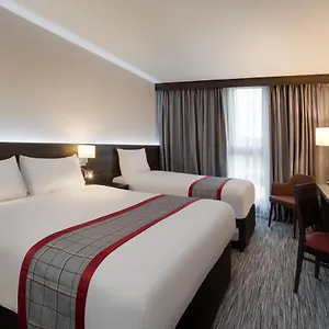 Ramada By Wyndham East Отель